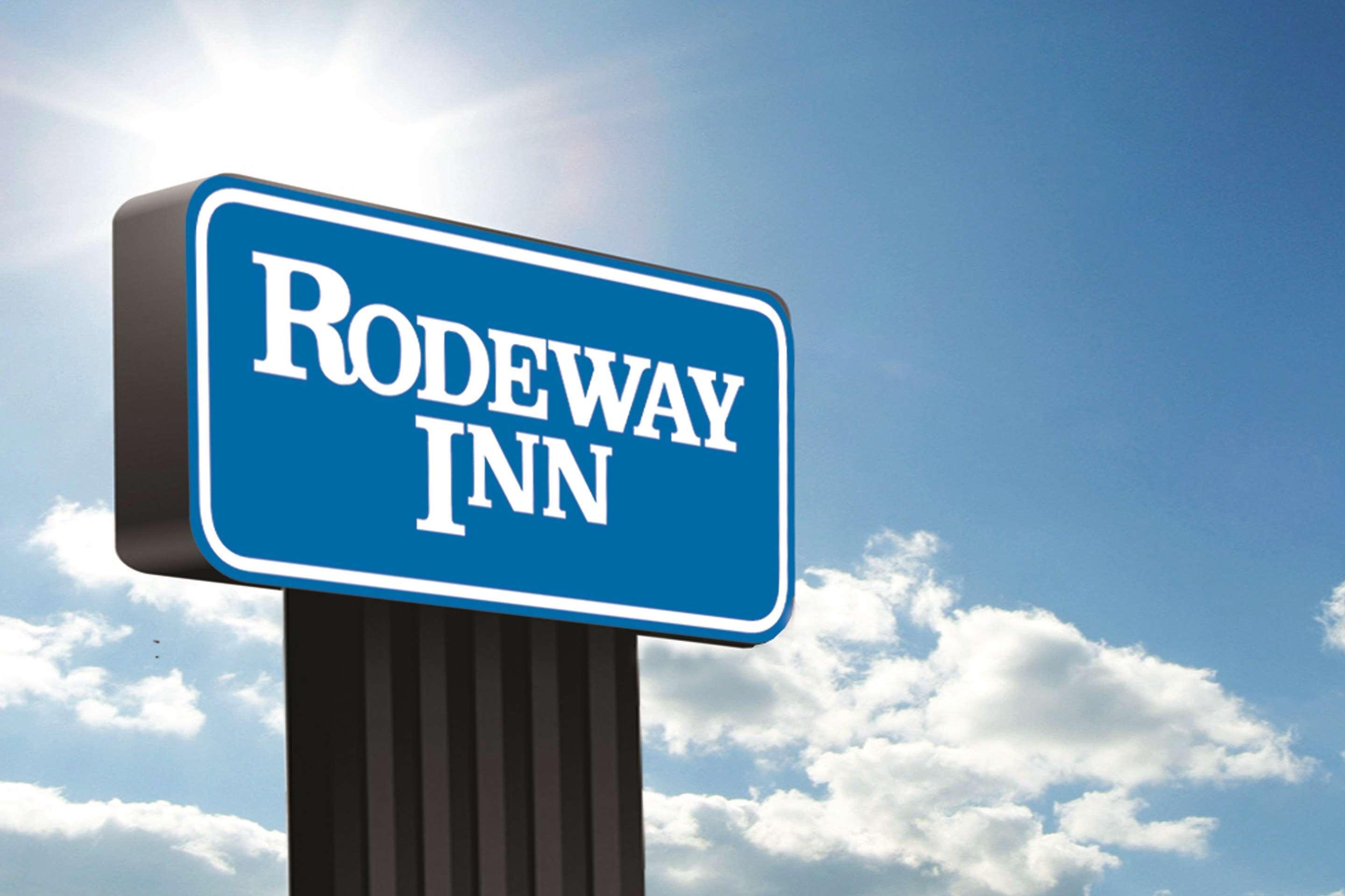Rodeway Inn Windsor Mill Extérieur photo